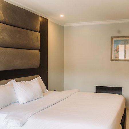 Peemos Hotel Warri Εξωτερικό φωτογραφία