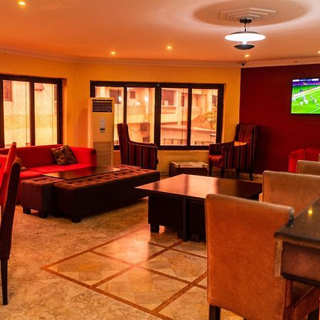 Peemos Hotel Warri Εξωτερικό φωτογραφία