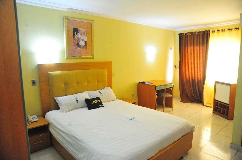Peemos Hotel Warri Εξωτερικό φωτογραφία